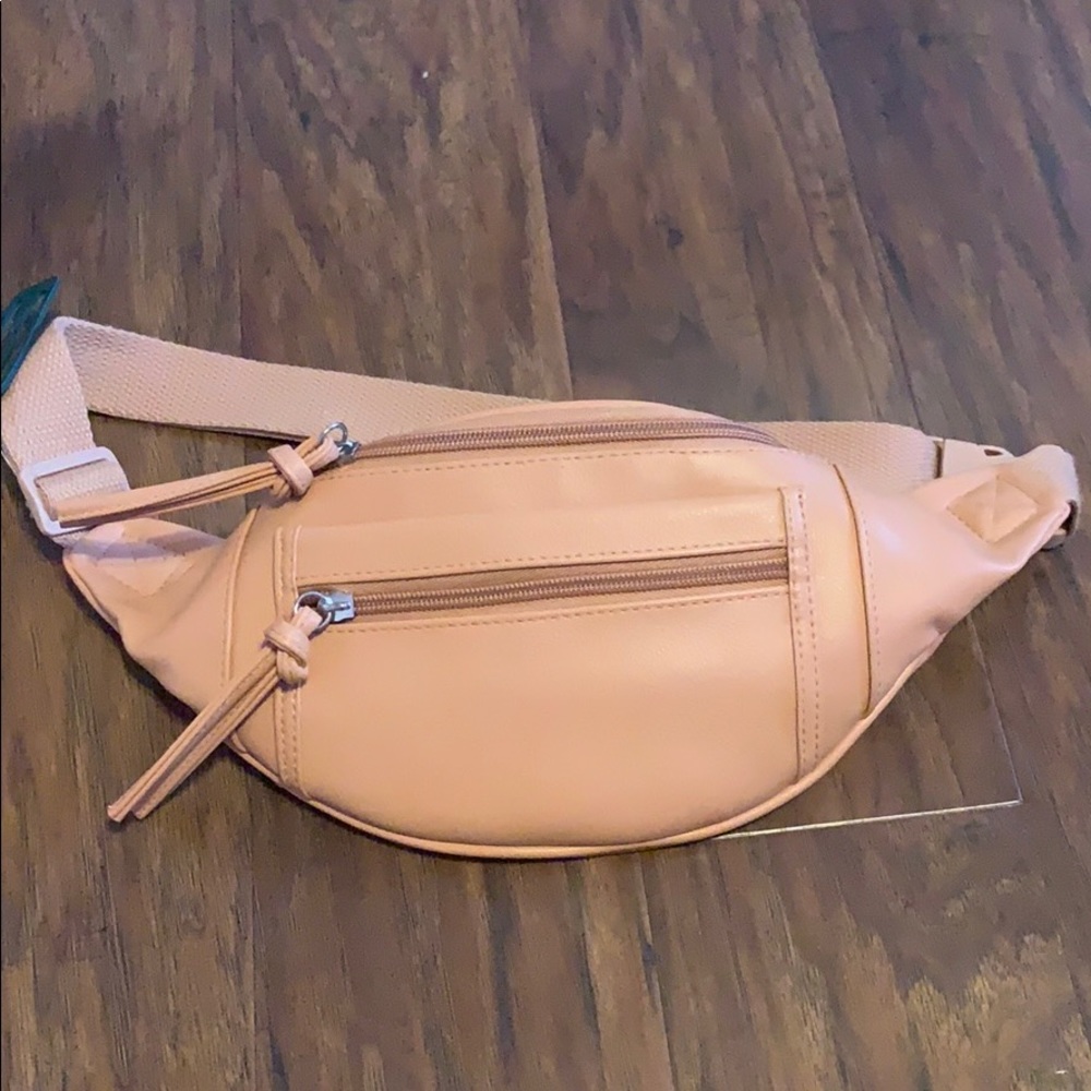 Tan/Peach Fanny Pack